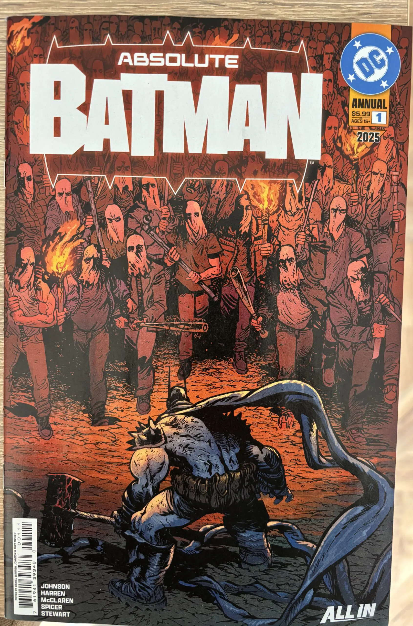 Absolute Batman Annual (2025) #1 (1st Print Daniel Warren Jhonson)